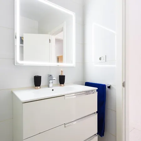 Apartment Classbnb - Seafront Apartment Just 200M From Las Vistas Beach